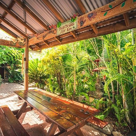Tropic Days Boutique Hostel 凱恩斯 外观 照片